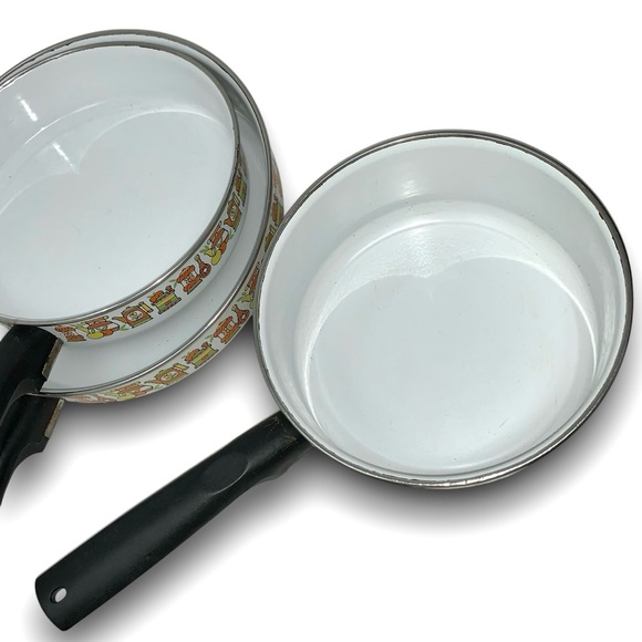 v i n t a g e :: 3 Vibrant Midcentury Enamel Pans Pot Cookware - Picture 7 of 15
